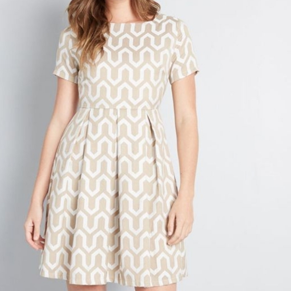 Modcloth Rise and Enliven Short Sleeve Dress
